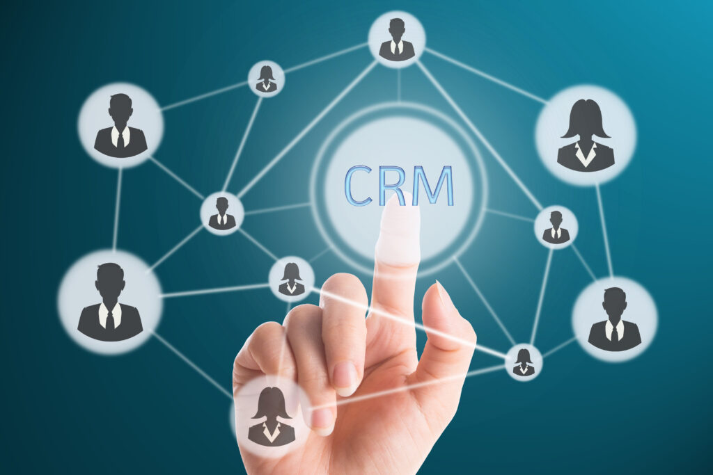 As vantagens e desafios da implementação de um sistema de CRM